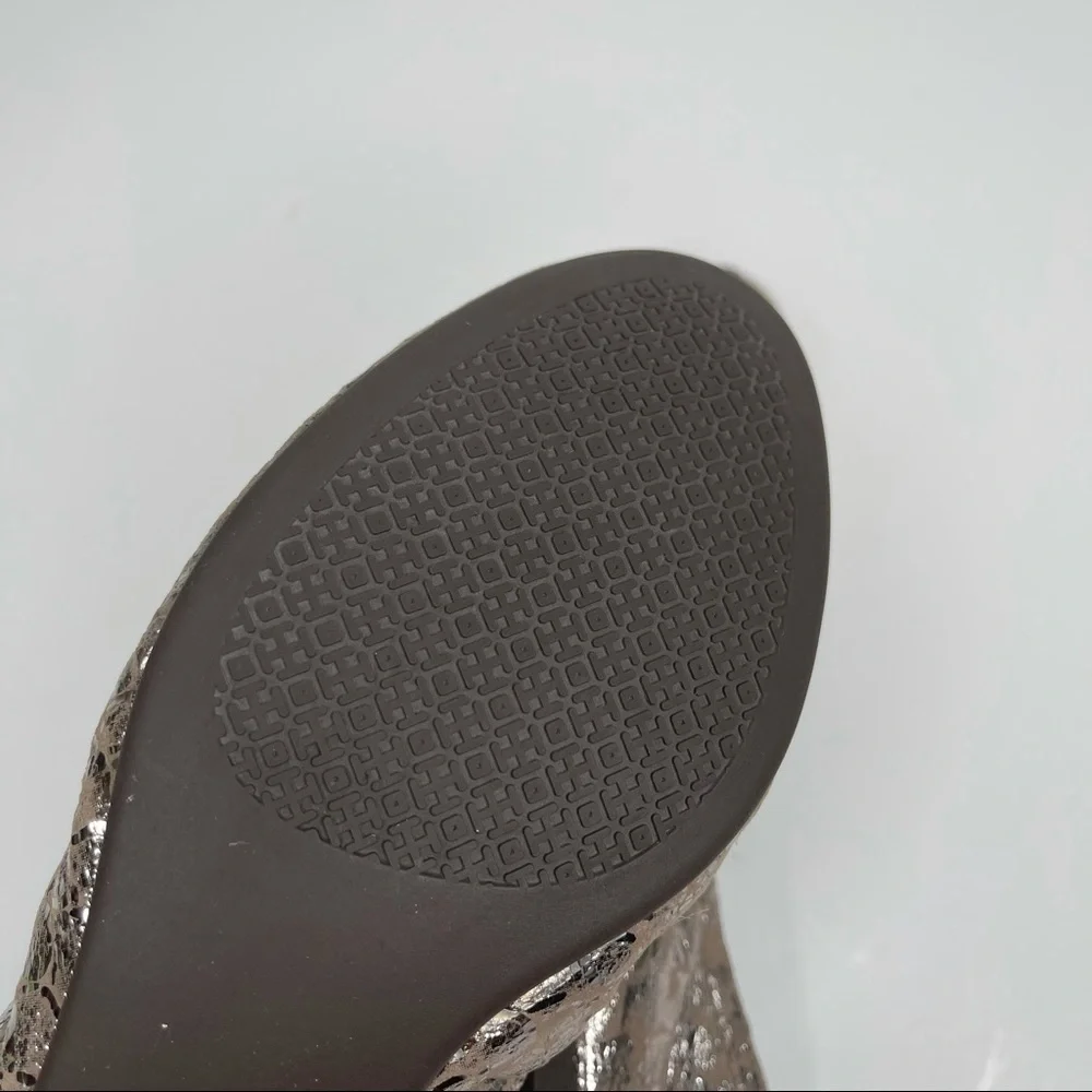 TORY BURCH Heidi Pewter Snake Print Metallic Leather Medallion Ballet Flat Sz 5